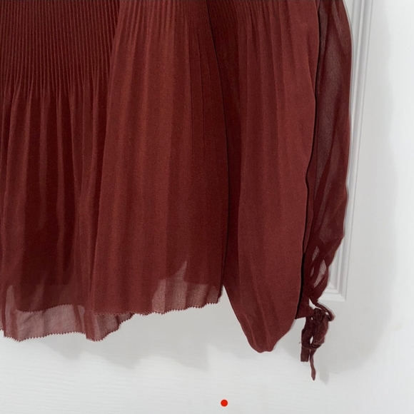 Sold Aritzia Wilfred Talence Blouse - Picture 3 of 3